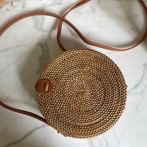 Straw crossbody purse